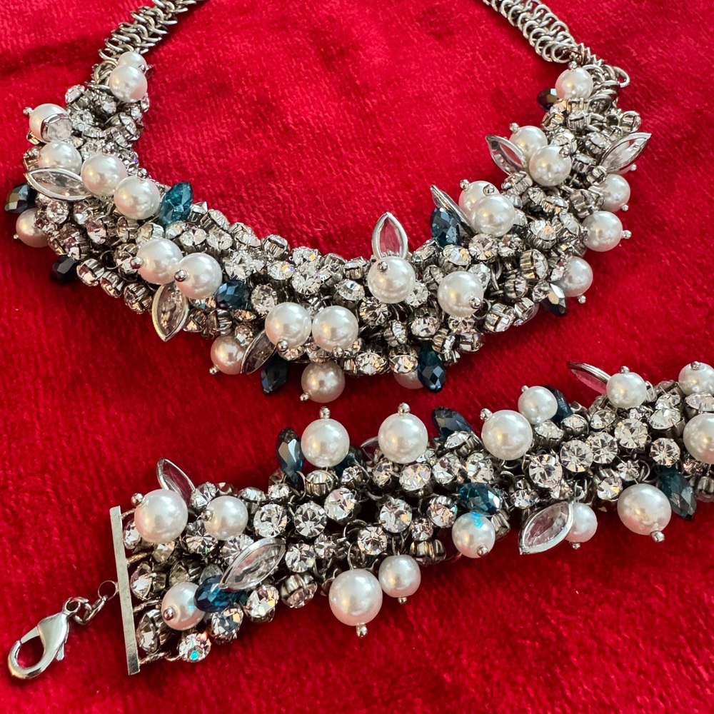 Statement Crystal & Pearl Choker Necklace with Matching Bracelet - Picture 7 of 11